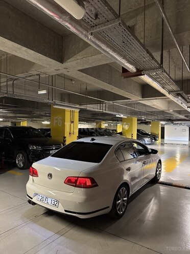 Volkswagen Passat-9