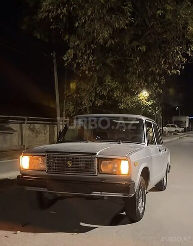 LADA (VAZ) 2107-2