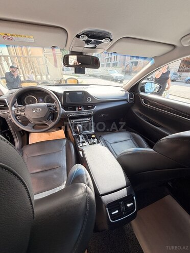 Hyundai Grandeur-13