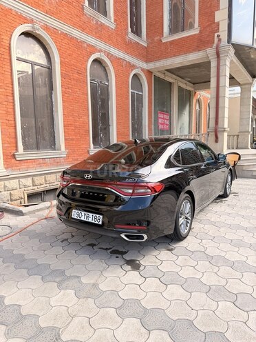 Hyundai Grandeur-8