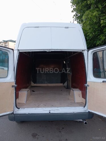 Ford Transit-8
