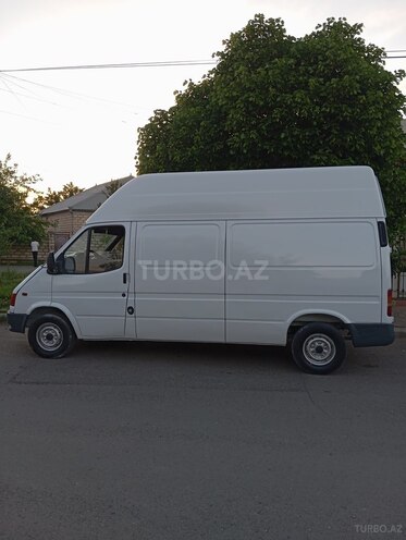 Ford Transit-6