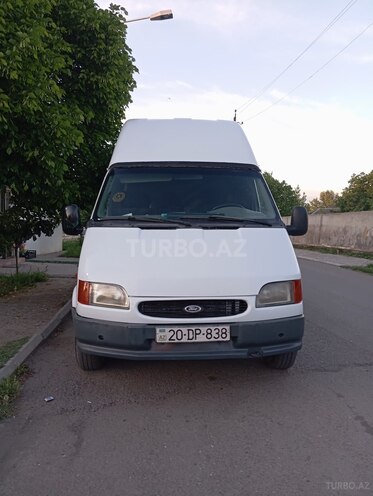 Ford Transit-1