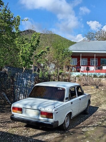 LADA (VAZ) 2107-4