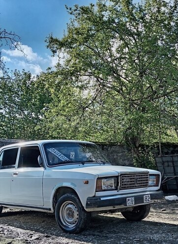 LADA (VAZ) 2107-1