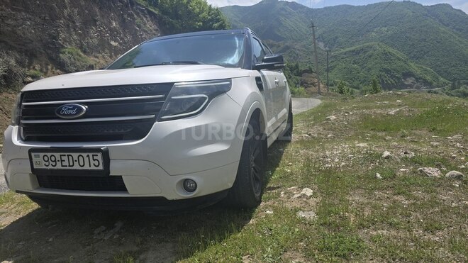 Ford Explorer-2