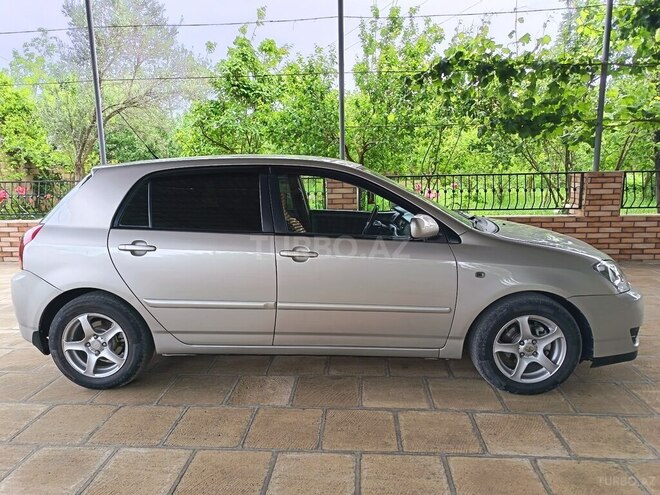 Toyota Corolla-4