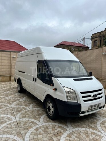 Ford Transit-5
