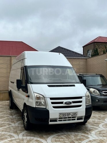 Ford Transit-13
