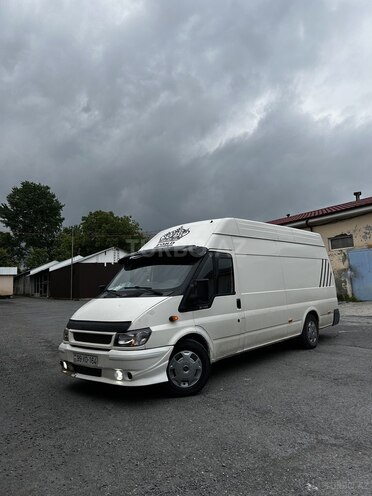 Ford Transit-1