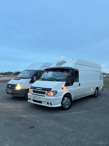 Ford Transit-5