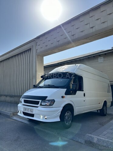 Ford Transit-13
