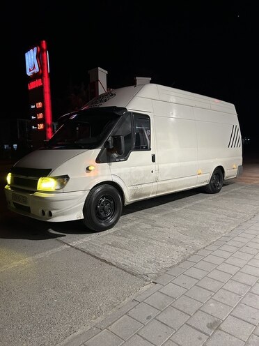 Ford Transit-7