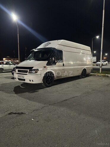 Ford Transit-6