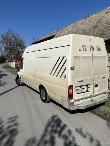 Ford Transit-11