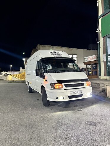 Ford Transit-3