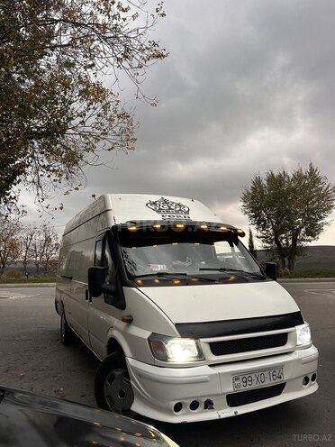 Ford Transit-15