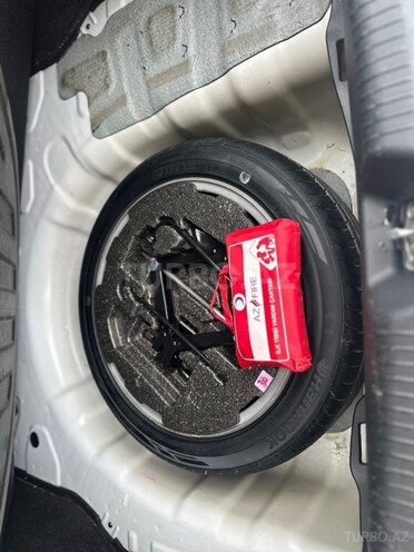 Hyundai Elantra-15