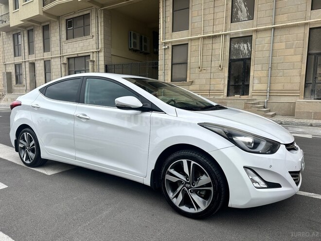 Hyundai Elantra-4
