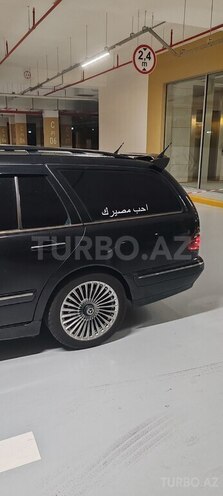 Mercedes E 270-4