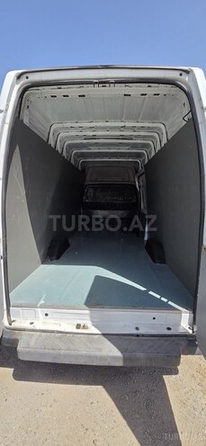 Ford Transit-6