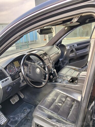 Volkswagen Touareg-2
