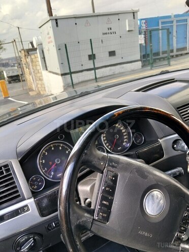 Volkswagen Touareg-5