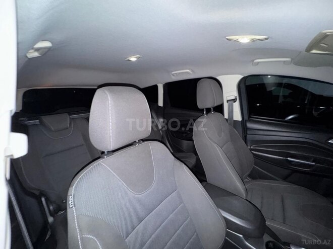 Ford Kuga-8