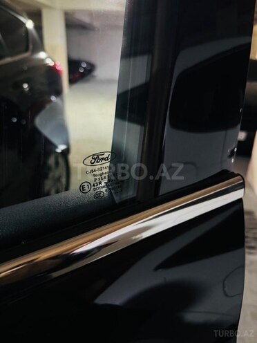 Ford Kuga-13