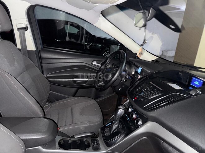 Ford Kuga-7