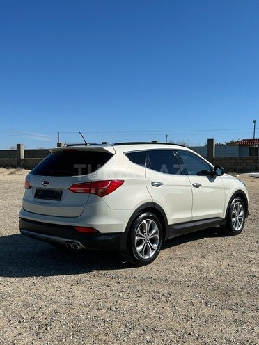 Hyundai Santa Fe-5