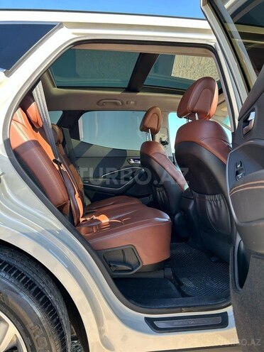 Hyundai Santa Fe-11