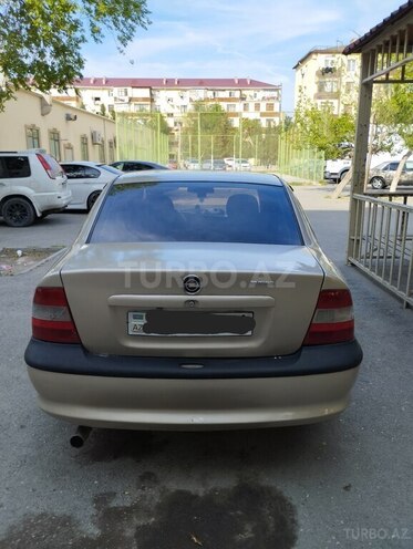 Opel Vectra-2