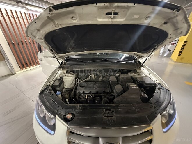 Hyundai Santa Fe-13