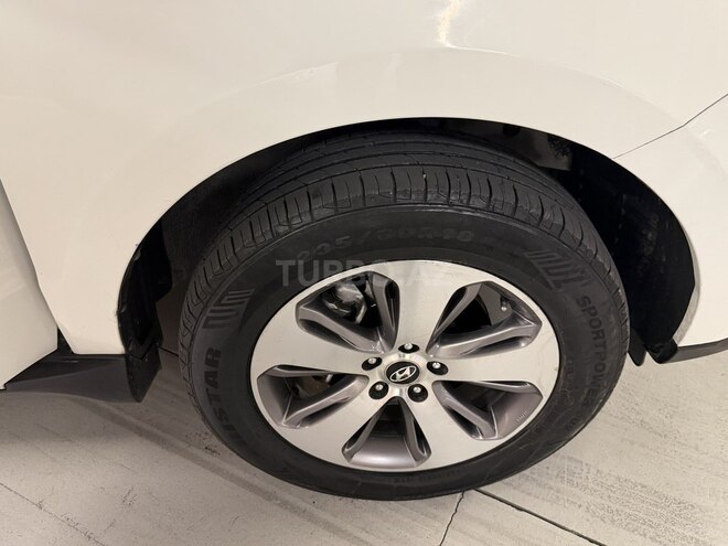 Hyundai Santa Fe-12