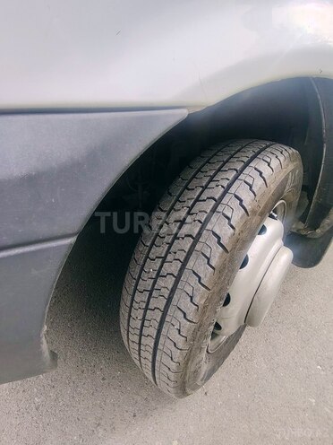 Ford Transit-3
