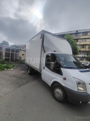 Ford Transit-10