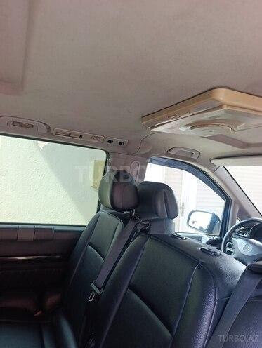 Mercedes Viano-5