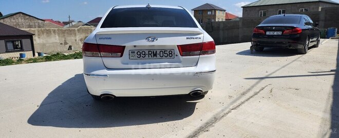 Hyundai Sonata-2