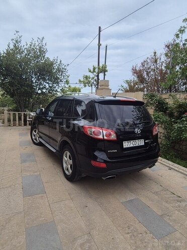 Hyundai Santa Fe-3