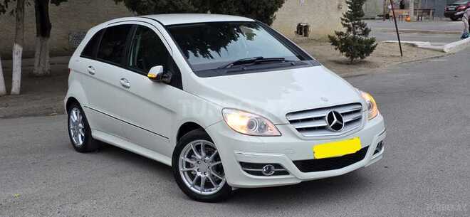 Mercedes B 180-8