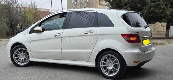 Mercedes B 180-12