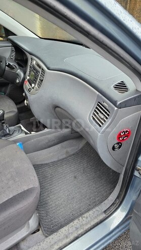 Kia Rio-4