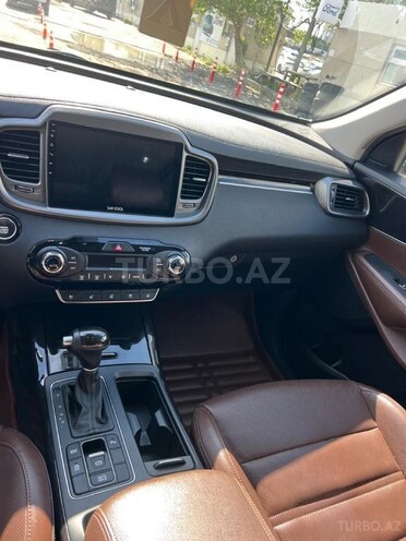 Kia Sorento-11
