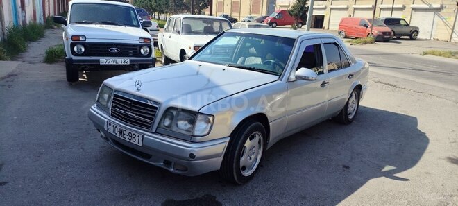 Mercedes 220 E-3