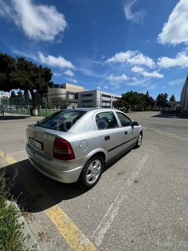 Opel Astra-2