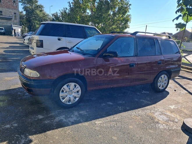 Opel Astra-2