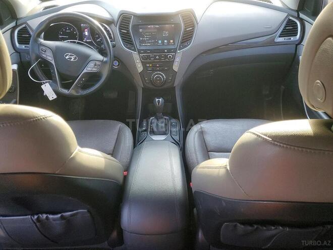 Hyundai Santa Fe-8