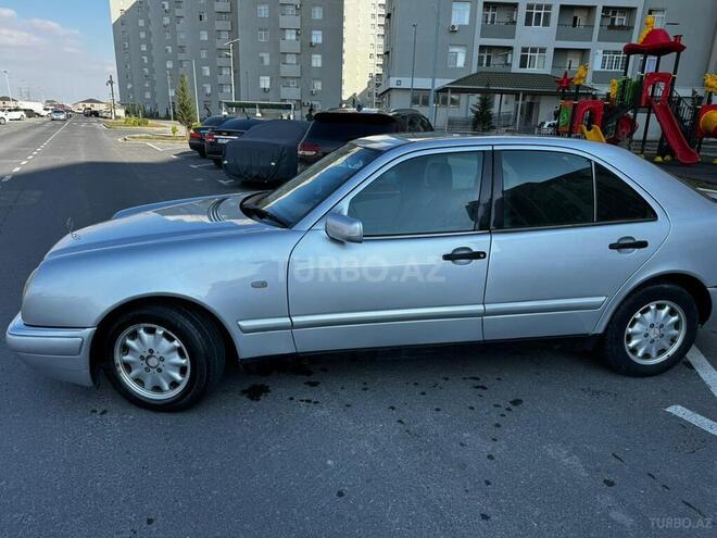 Mercedes E 220-6