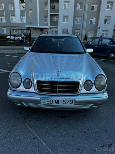 Mercedes E 220-3